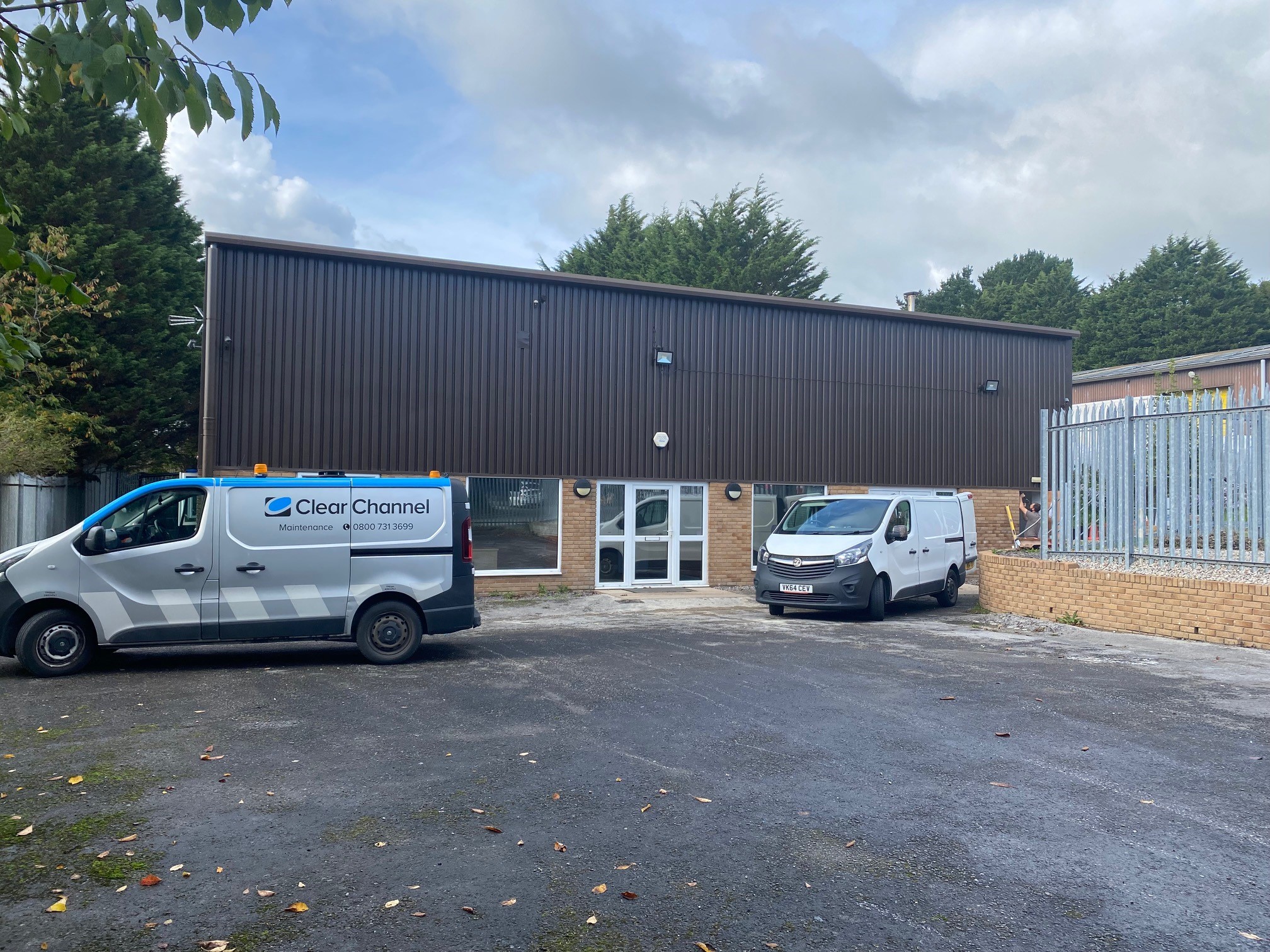 Industrial Unit letting at Lee Mill