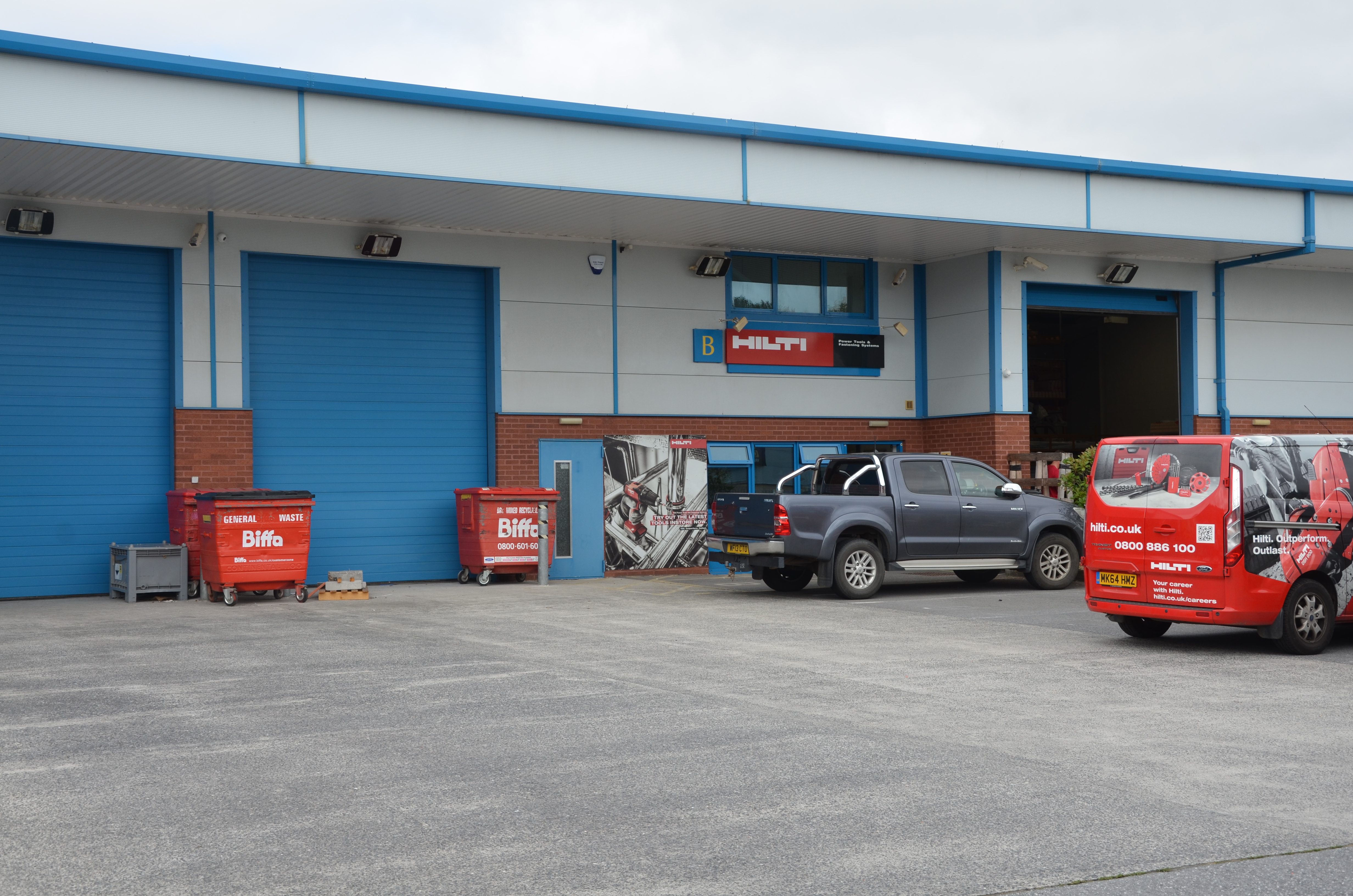 Quality Trade Counter/warehouse unit To Let at Plympton. | Monk and Partners